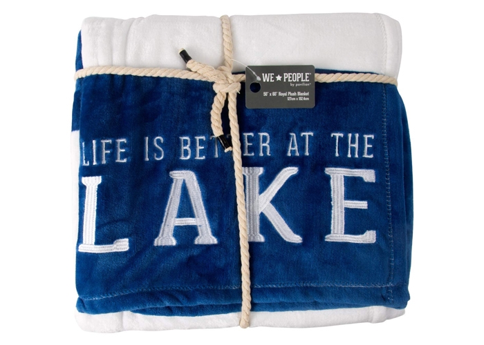 Cozy Lake House Blanket with Nautical Design