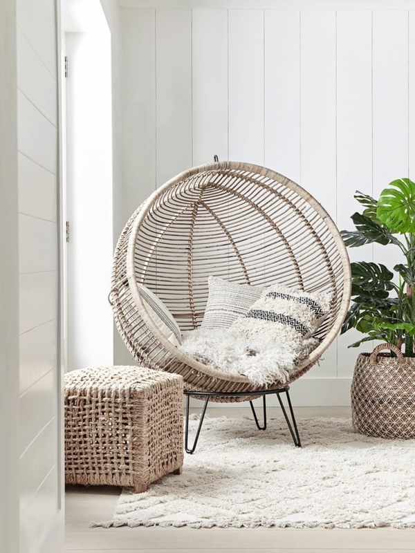 Cozy Round Rattan Cocoon Chair with Textured Accents