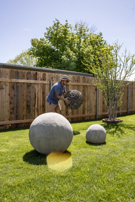 DIY Large Outdoor Decorative Spheres for Garden
