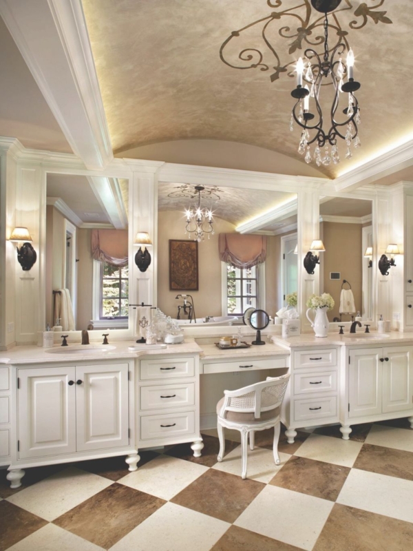 Elegant Classic Bathroom Vanity with Vintage Charm