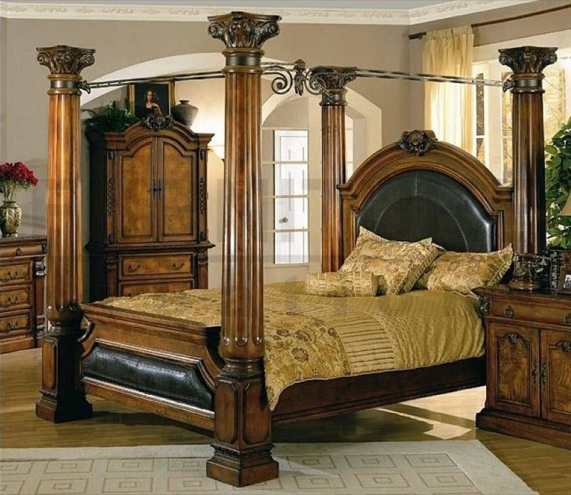 Elegant Classic Wood Canopy King Bed Design