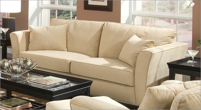 Elegant Cream Colored Sofas for Cozy Living Rooms