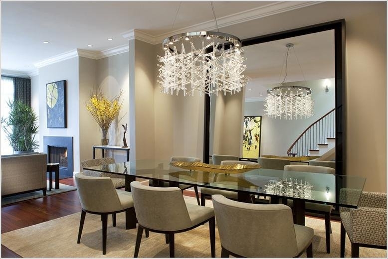 Elegant Dining Room with Large Wall Mirror