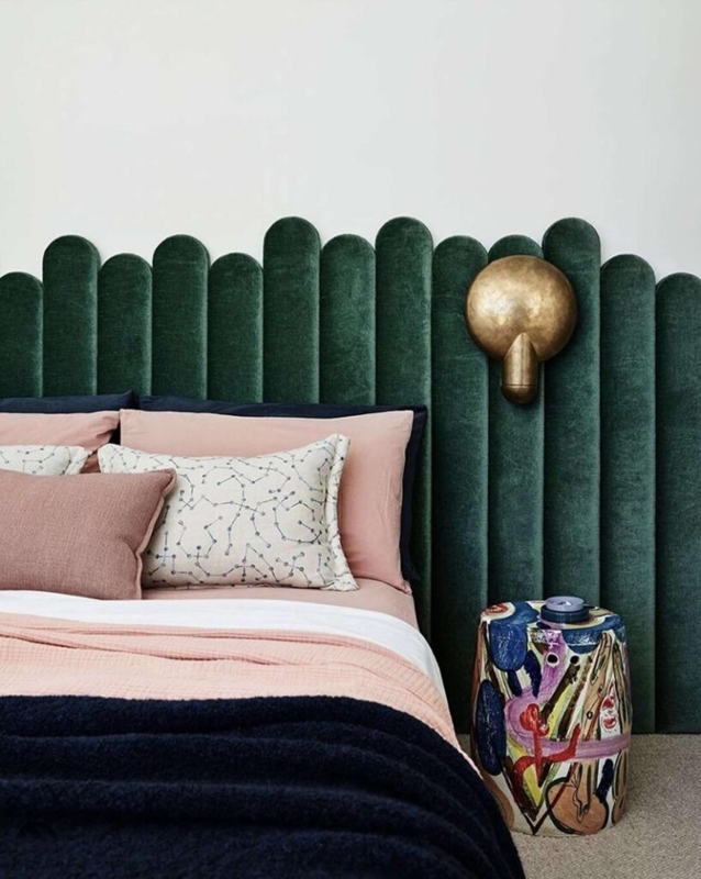 Elegant Green Scalloped Velvet Headboard Design