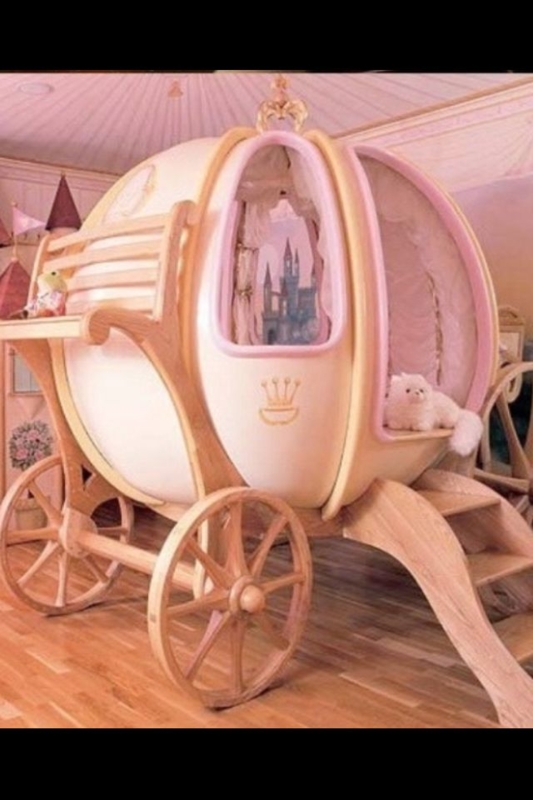 Elegant Princess Carriage Bed for Kids' Bedrooms