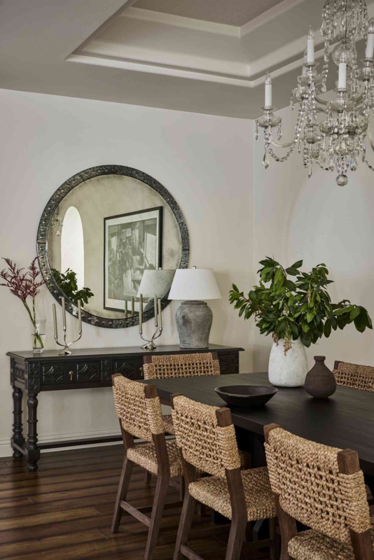 Elegant Round Mirror Dining Room Decor Ideas