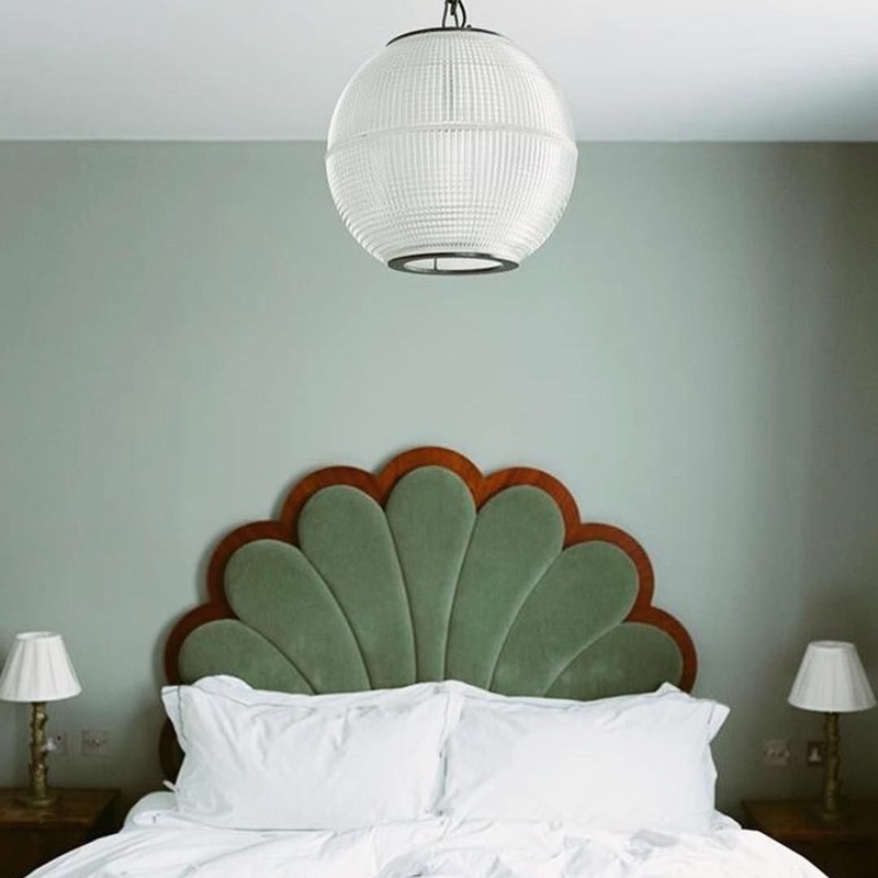 Elegant Scalloped Green Headboard Bedroom Design