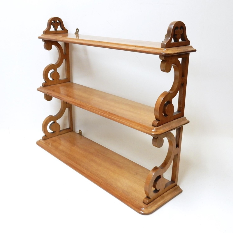 Elegant Vintage Wooden Antique Wall Shelf Design