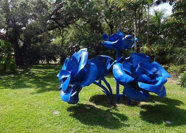 Large Painted Blue Metal Rose Sculpture / Metal Garden Flowers ...