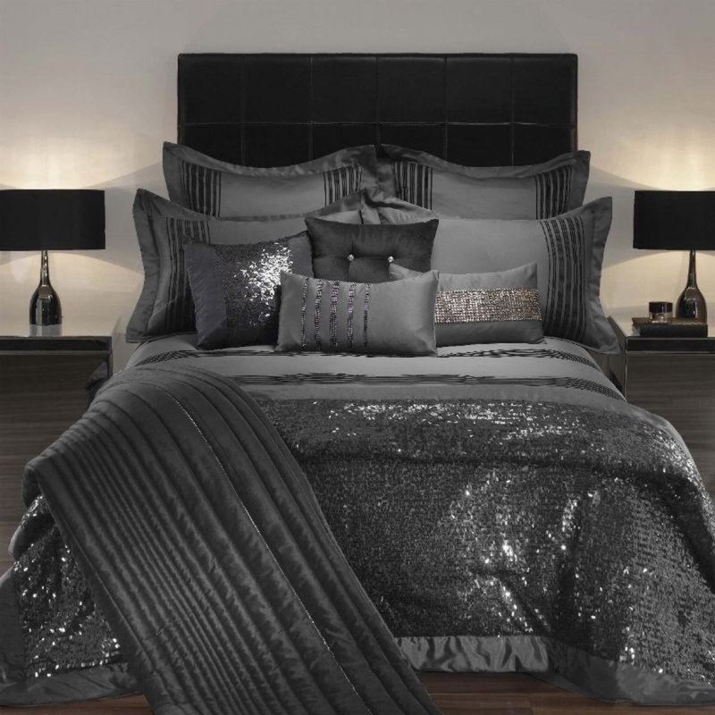 Luxurious Dark Gray Masculine Bedding Set Ideas