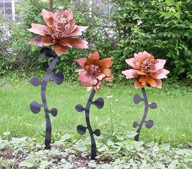 Metal Garden Flowers | Passion Works rusted metal flowers. I | Flickr