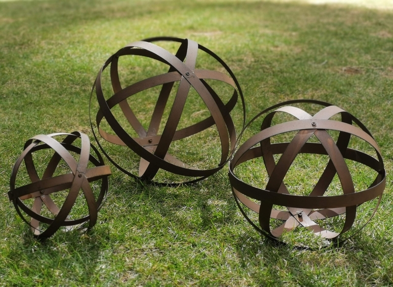 Metal Garden Spheres Outdoor Decorative Accents