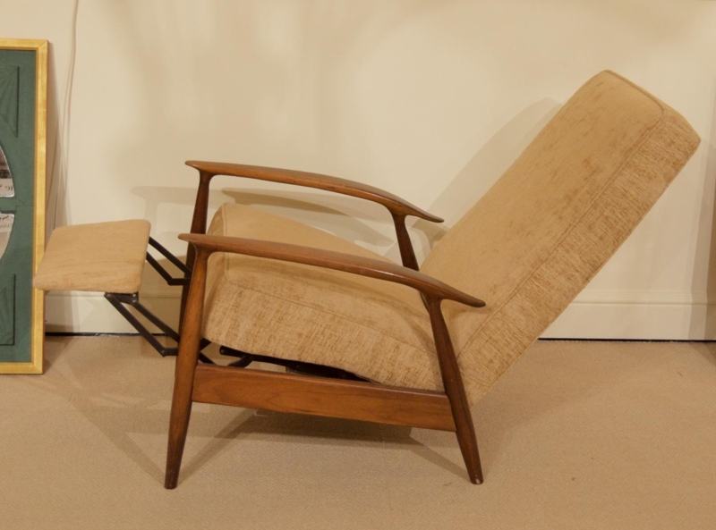 Mid-Century Modern Recliner Chair with Wooden Frame