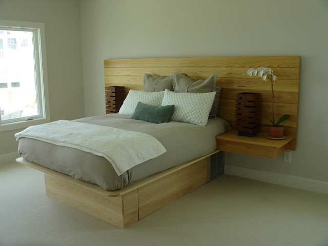 Minimalist Contemporary Platform Bed with Floating Nightstands