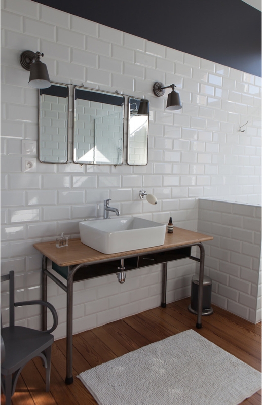Minimalist Industrial Bathroom Vanity with Subway Tiles