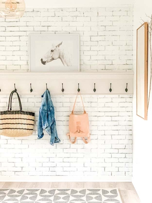 Minimalist Modern Mudroom Wall Hooks Design