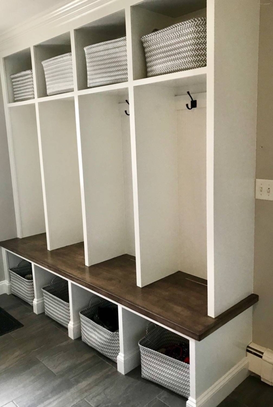 Modern Entryway Lockers with Storage Baskets and Hooks
