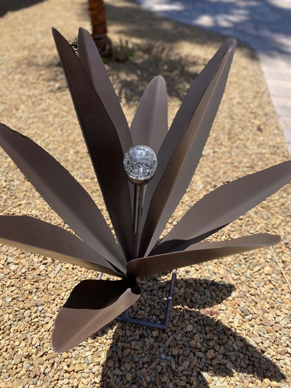 Modern Metal Agave Plant Sculpture Outdoor Decor