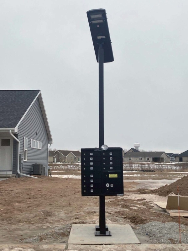 Modern Solar-Powered Mailbox Light Fixture