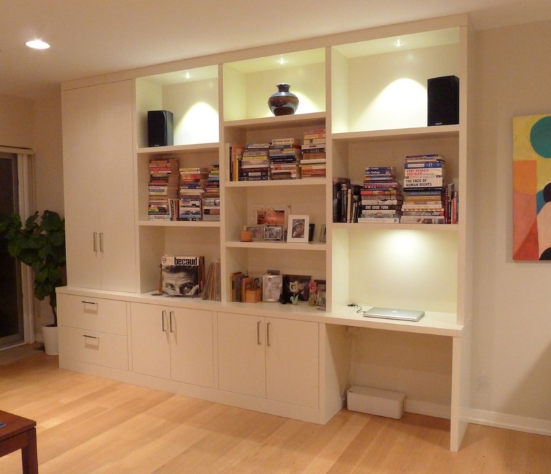 Modern Wall Unit with Integrated Desk and Storage