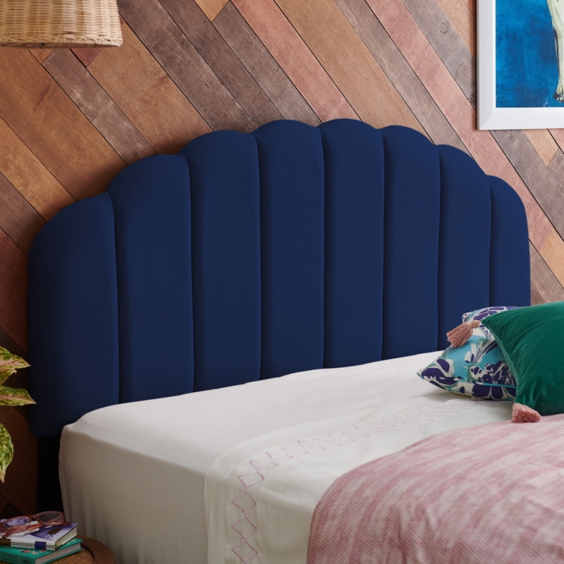 Navy Blue Velvet Tufted Scallop Headboard Design
