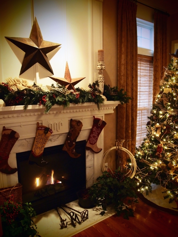 Rustic Cowboy Christmas Fireplace and Mantel Decor