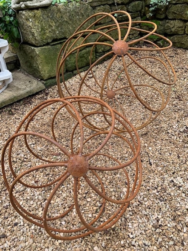 Rustic Decorative Garden Spheres for Outdoor Spaces