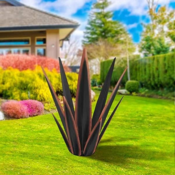 Rustic Metal Agave Garden Sculpture for Yard