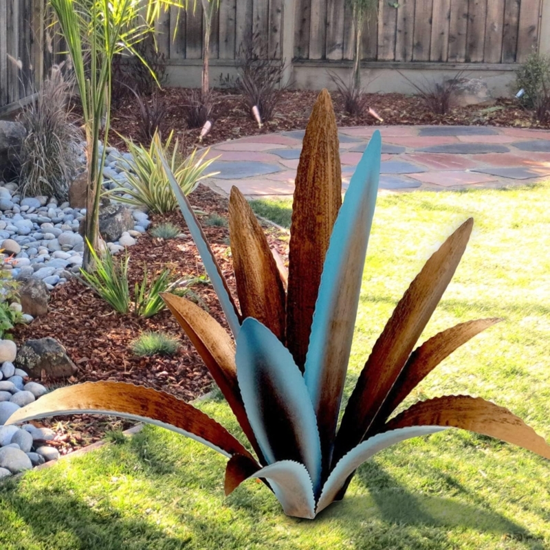 Rustic Metal Agave Sculpture for Outdoor Decor