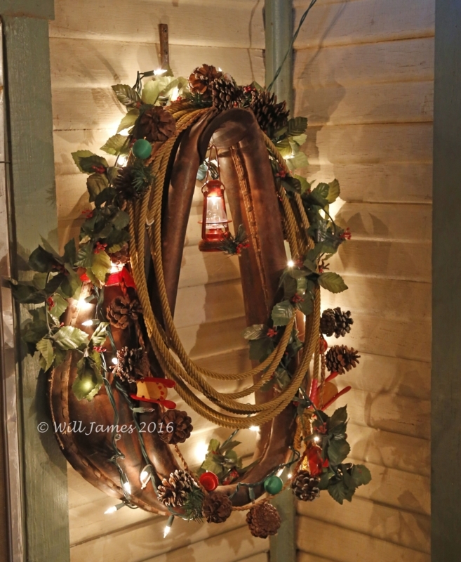 Rustic Vintage Horse Collar Holiday Decor Idea