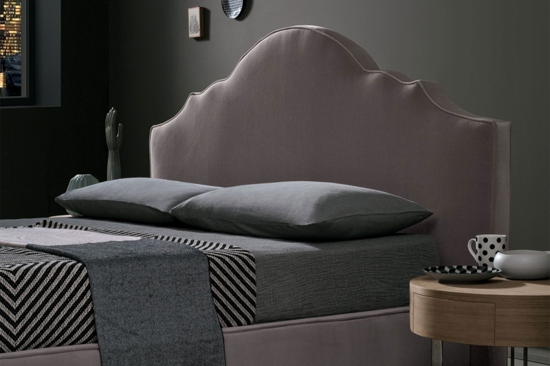 Upholstered Scalloped Headboard Bed in Neutral Gray