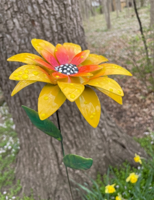 Vibrant Outdoor Metal Flower Garden Decor
