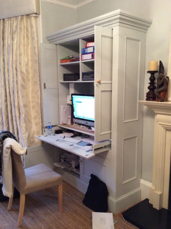 16 Modern Computer Desk for Your Home Office | Home office closet, Desk ...