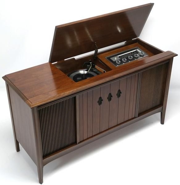 1960s Mid-Century Modern Volumio Stereo Console