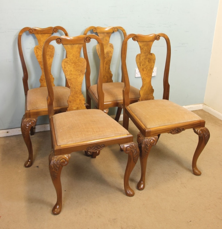 Antique Queen Anne Style Walnut Dining Chairs Set