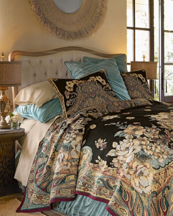 Ariya Floral Tapestry Coverlet with Vintage Bedding