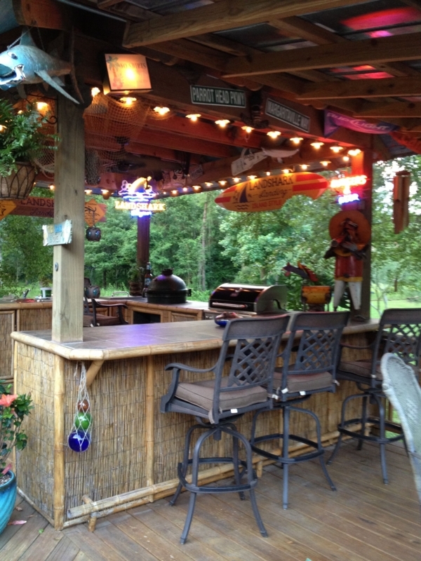 Beach-Themed Tiki Bar Backyard Deck Design