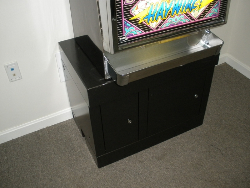 Black Square Slot Machine Stand with Lockable Storage