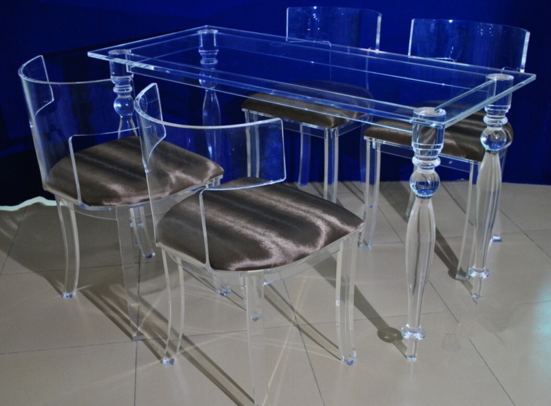 Clear Lucite Dining Table and Chairs Set