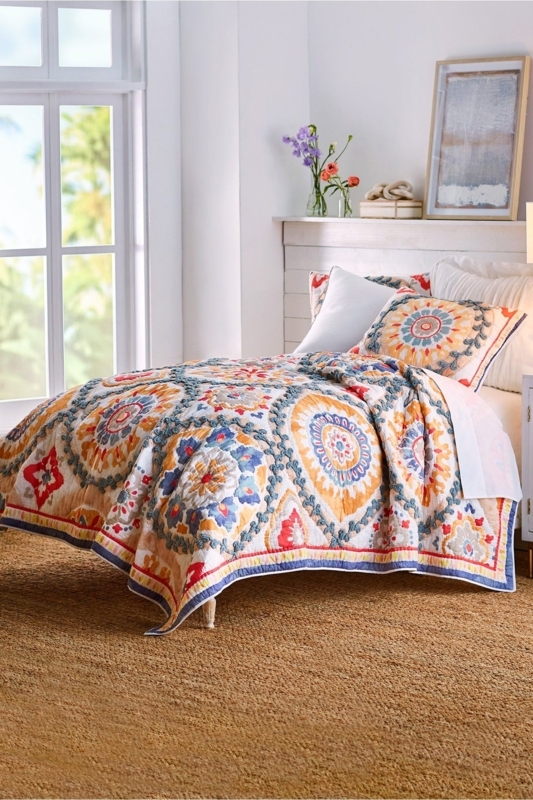 Colorful Kalinda Quilt Bedding Set in Cozy Bedroom
