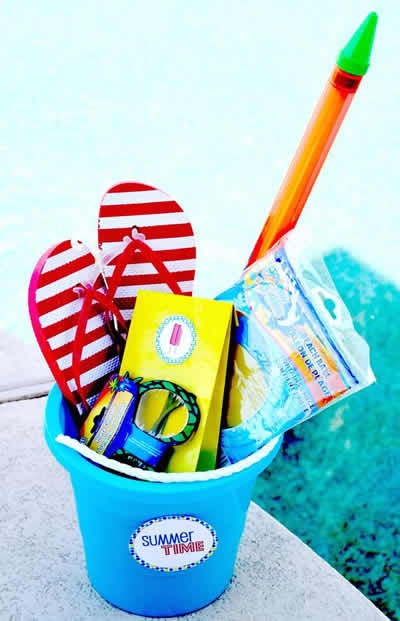 Colorful Pool Party Favor Ideas for Summer Fun