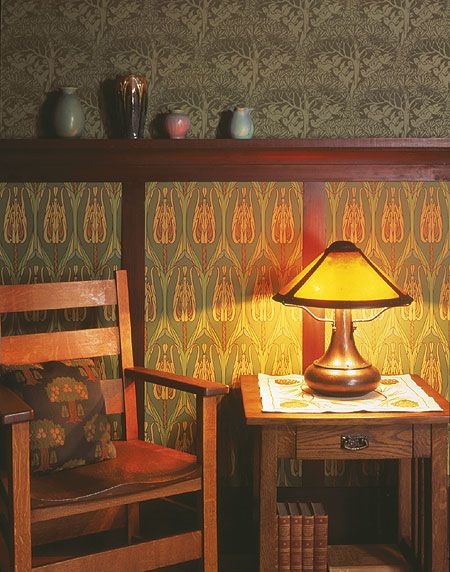 Cozy Craftsman Style Wallpaper with Wooden Accents