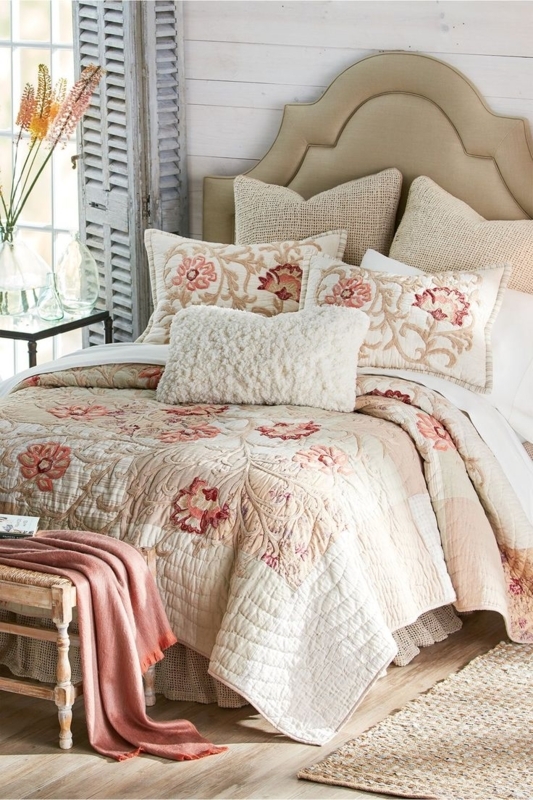 Cozy Embroidered Patchwork Quilt Bedroom Design