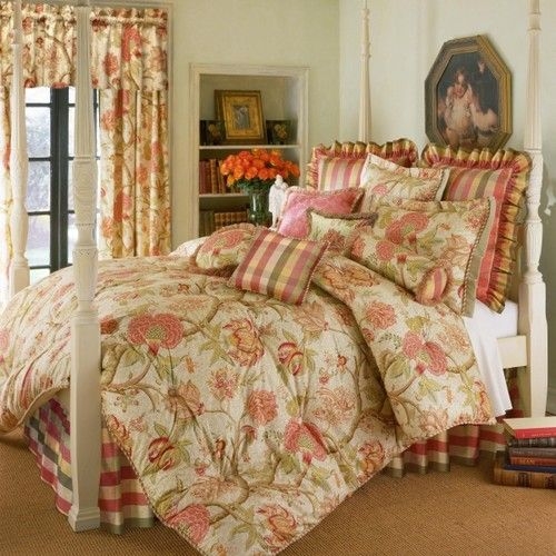 Cozy Floral Bedding in Country Style Master Bedroom