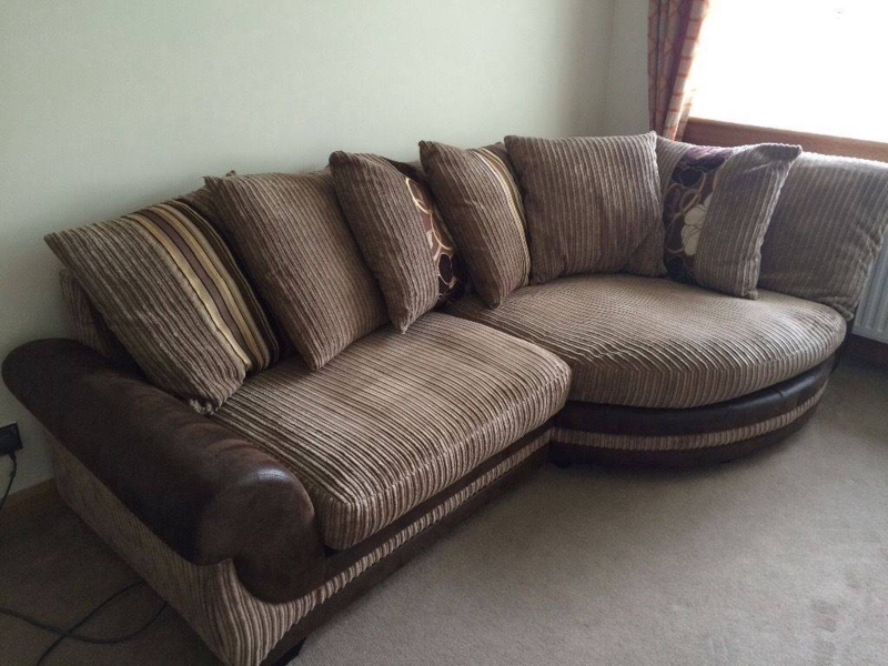 Cozy Half Moon Sectional Sofa with Textured Cushions