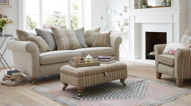 Cozy Neutral Country Style Living Room Sofas