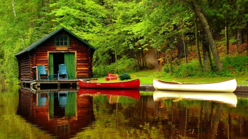 Cozy Summer Cabin by Tranquil Lakeside