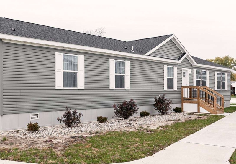 Durable Gray Vinyl Siding for Mobile Homes