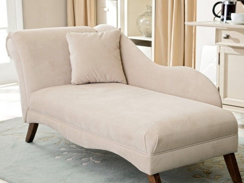Elegant Beige Chaise Lounge with Slipcover