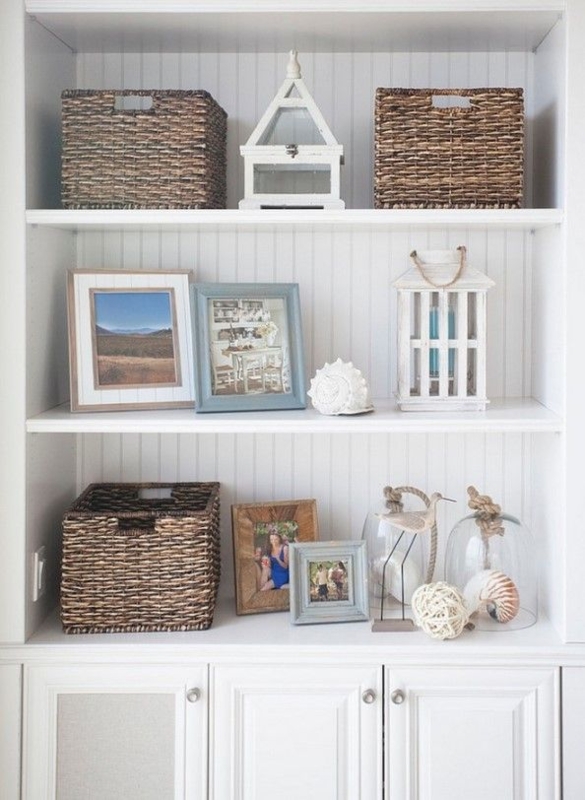 Elegant Coastal Decor Shelves with Natural Elements